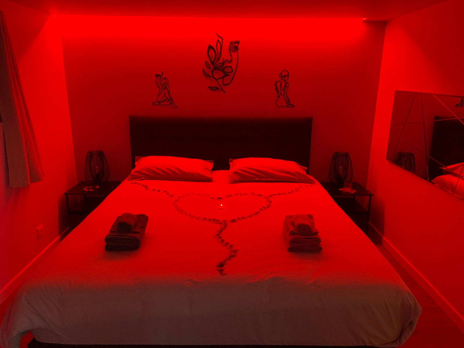 Chambre King Size — literie premium